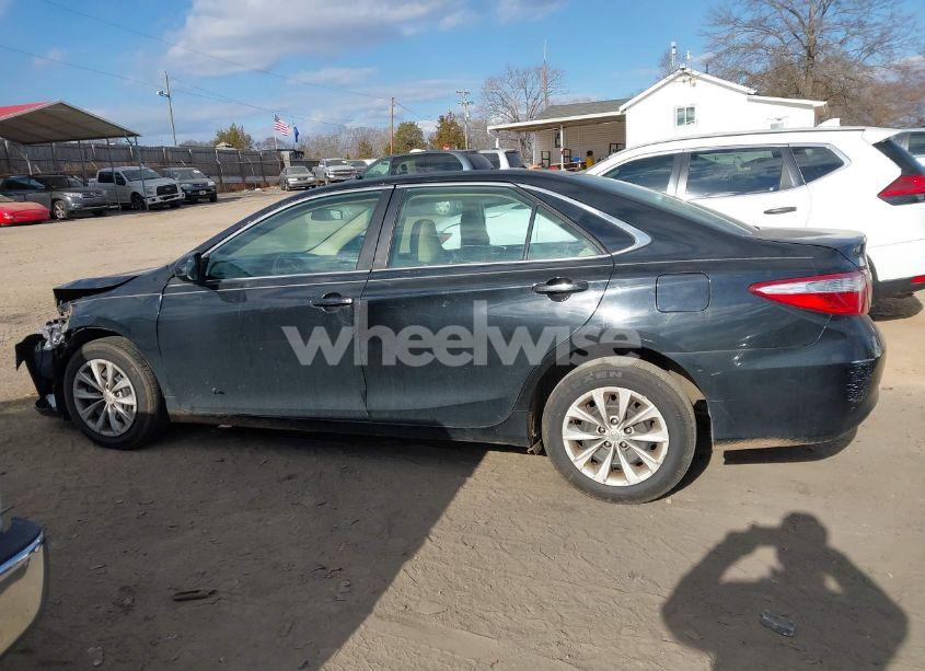 Photo 15 of 2016 Toyota Camry LE (VIN 4T4BF1FK4GR561604)