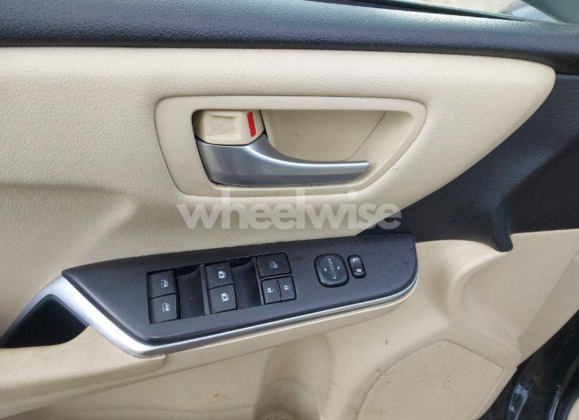 Photo 19 of 2016 Toyota Camry LE (VIN 4T4BF1FK4GR561604)