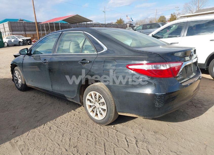 Photo 3 of 2016 Toyota Camry LE (VIN 4T4BF1FK4GR561604)