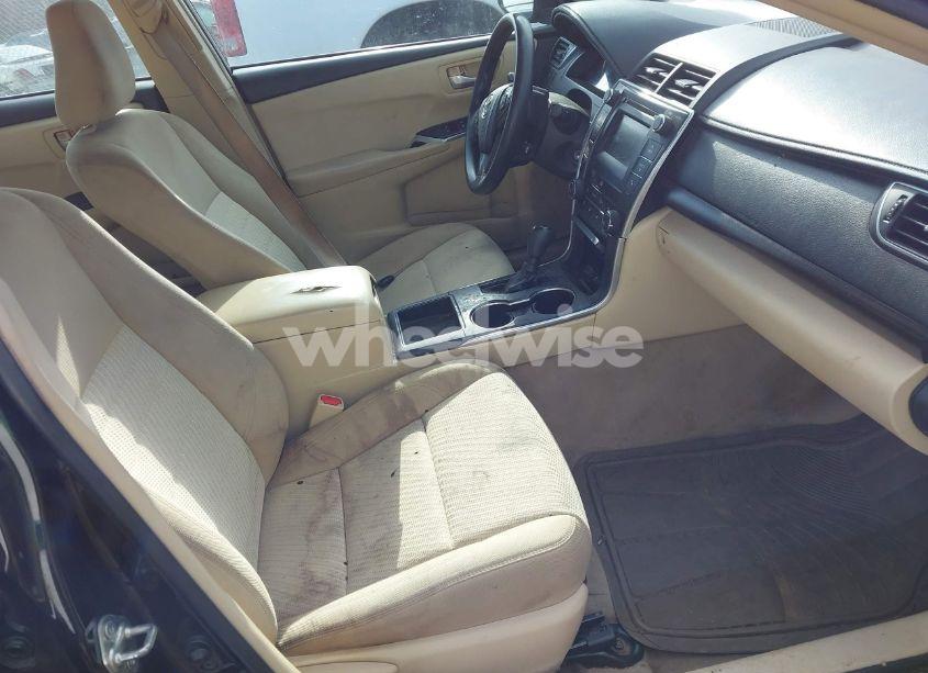 Photo 5 of 2016 Toyota Camry LE (VIN 4T4BF1FK4GR561604)