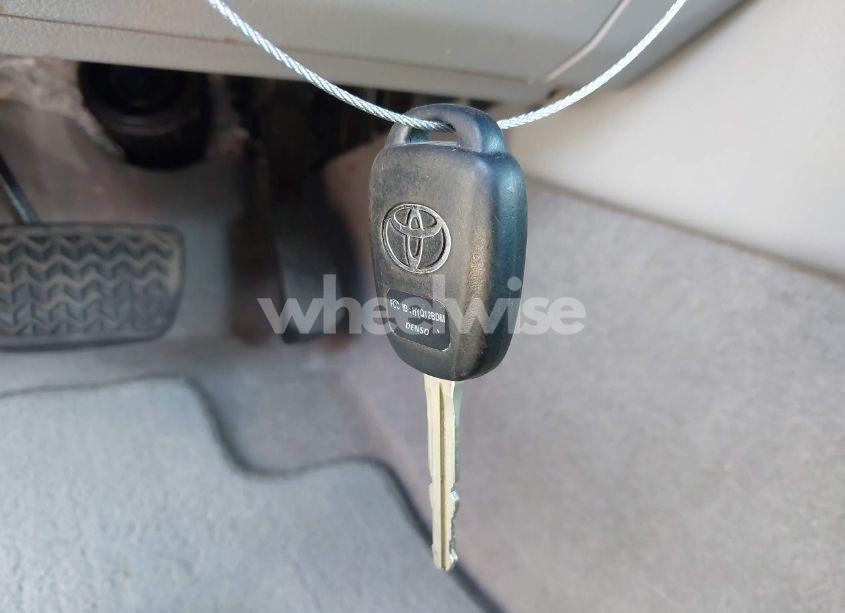 Photo 11 of 2016 Toyota Camry LE (VIN 4T4BF1FK4GR577236)