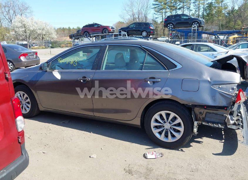 Photo 14 of 2016 Toyota Camry LE (VIN 4T4BF1FK4GR577236)