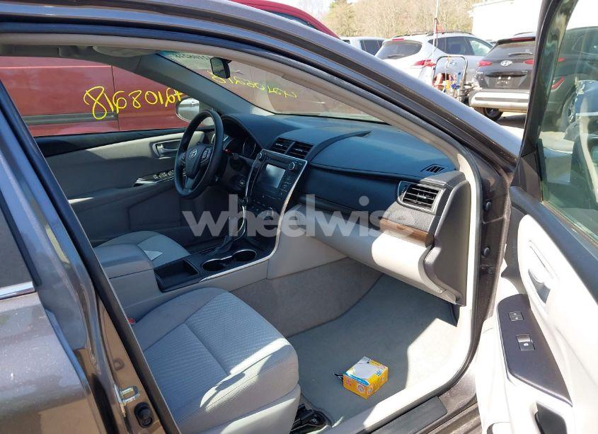 Photo 5 of 2016 Toyota Camry LE (VIN 4T4BF1FK4GR577236)