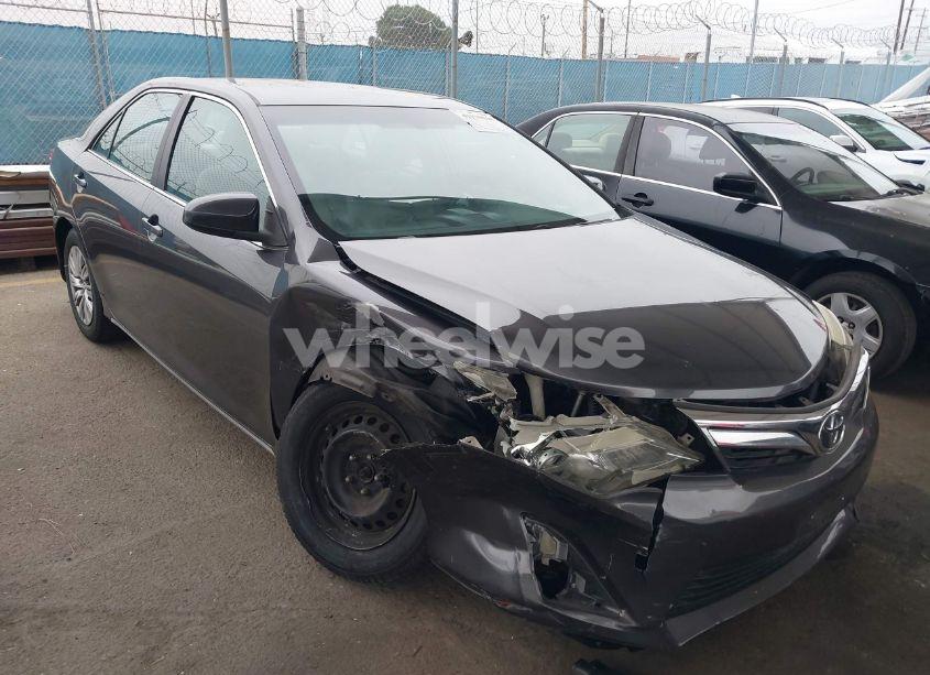 2012 Toyota Camry LE (VIN 4T4BF1FK5CR171105) main photo