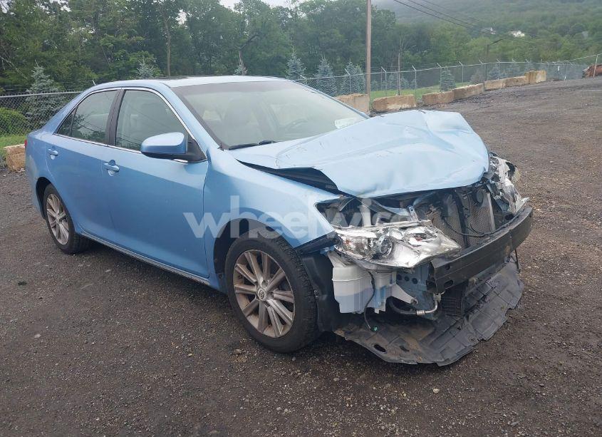 2012 Toyota Camry XLE (VIN 4T4BF1FK5CR205852) main photo