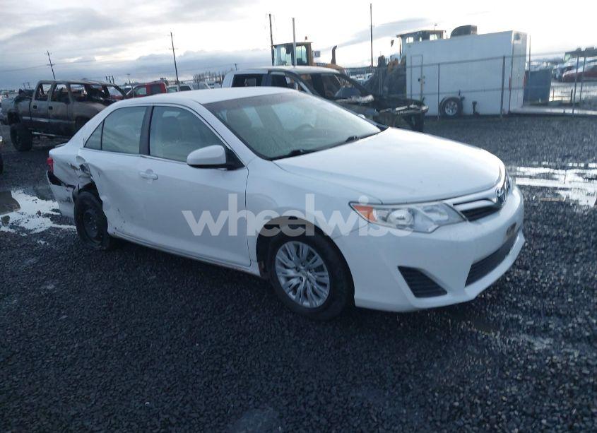 2012 Toyota Camry LE (VIN 4T4BF1FK5CR232291) main photo
