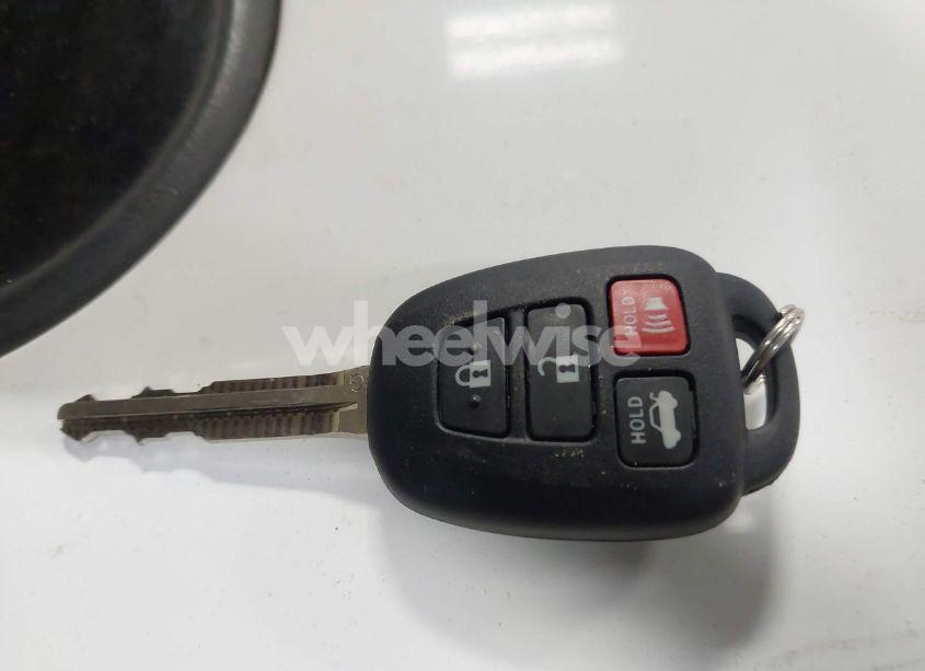 Photo 11 of 2012 Toyota Camry XLE (VIN 4T4BF1FK5CR259183)