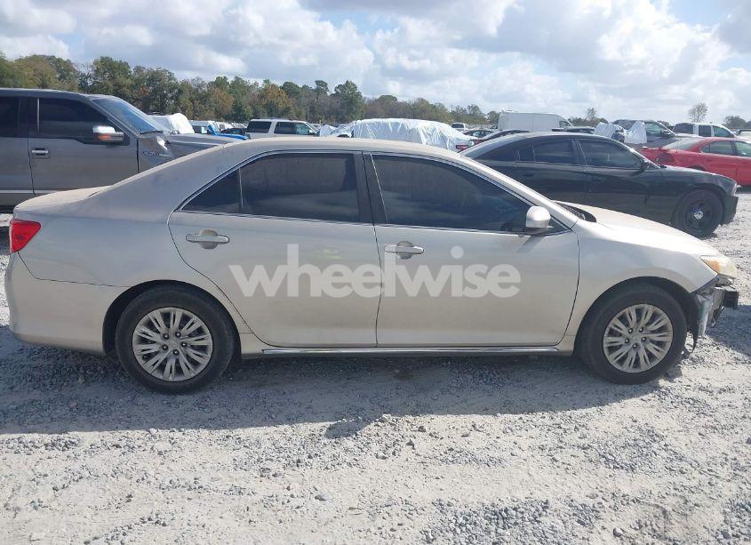 Photo 13 of 2013 Toyota Camry LE (VIN 4T4BF1FK5DR283582)