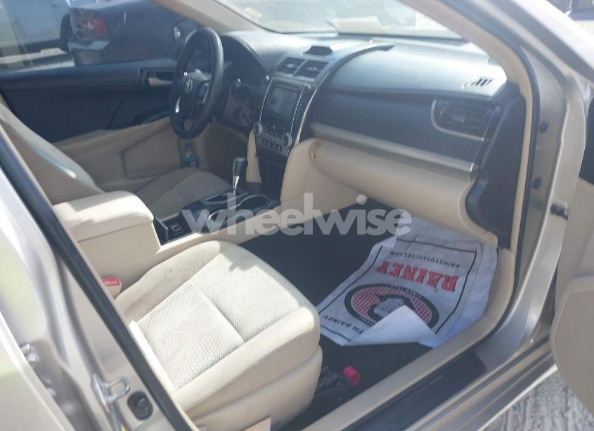 Photo 5 of 2013 Toyota Camry LE (VIN 4T4BF1FK5DR283582)