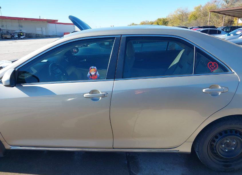 Photo 14 of 2013 Toyota Camry LE (VIN 4T4BF1FK5DR289513)