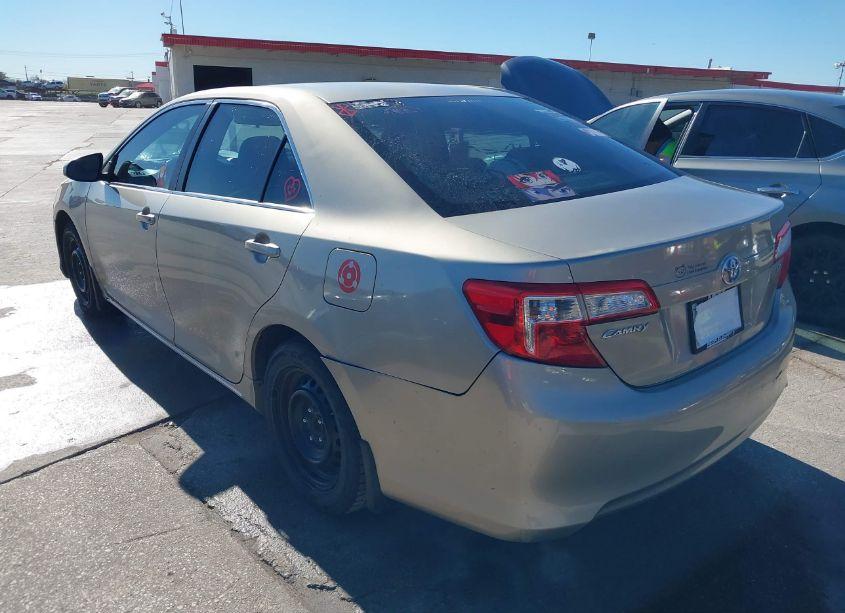 Photo 3 of 2013 Toyota Camry LE (VIN 4T4BF1FK5DR289513)