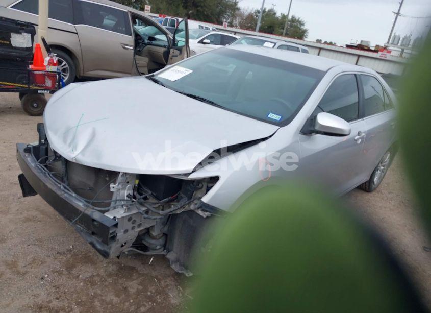 Photo 2 of 2013 Toyota Camry LE (VIN 4T4BF1FK5DR299104)