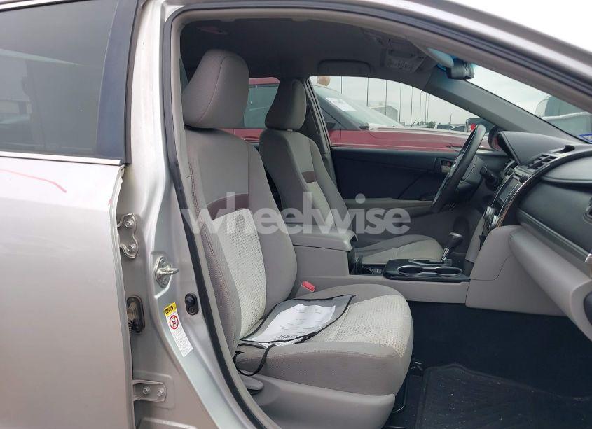 Photo 5 of 2013 Toyota Camry LE (VIN 4T4BF1FK5DR299104)