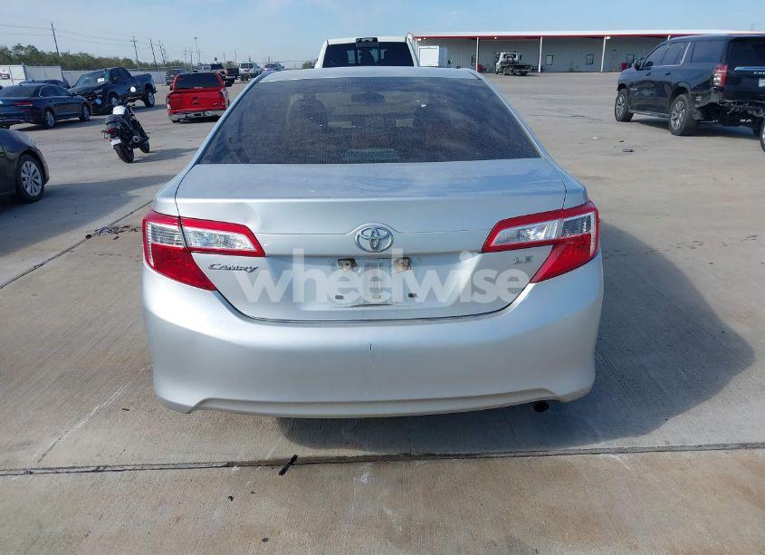 Photo 16 of 2013 Toyota Camry LE (VIN 4T4BF1FK5DR301014)