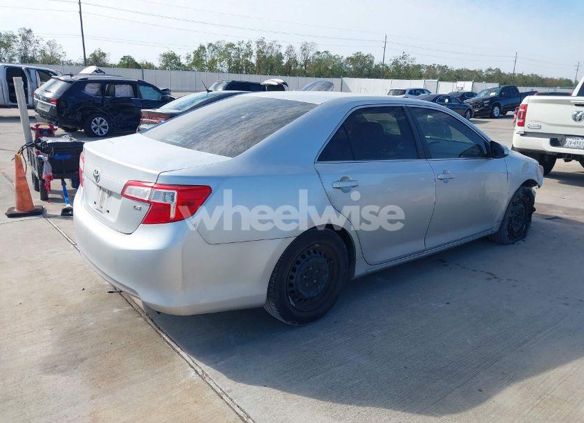 Photo 4 of 2013 Toyota Camry LE (VIN 4T4BF1FK5DR301014)
