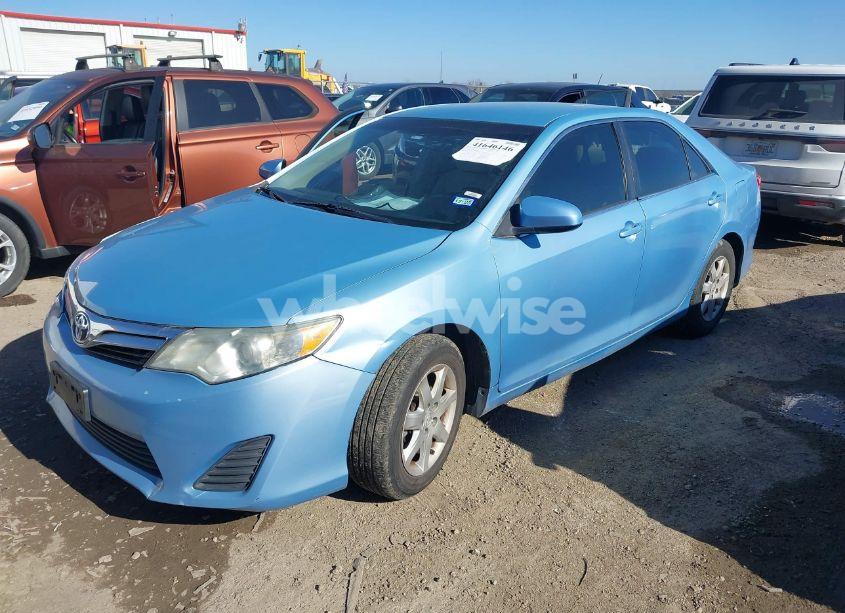 Photo 2 of 2013 Toyota Camry LE (VIN 4T4BF1FK5DR303460)