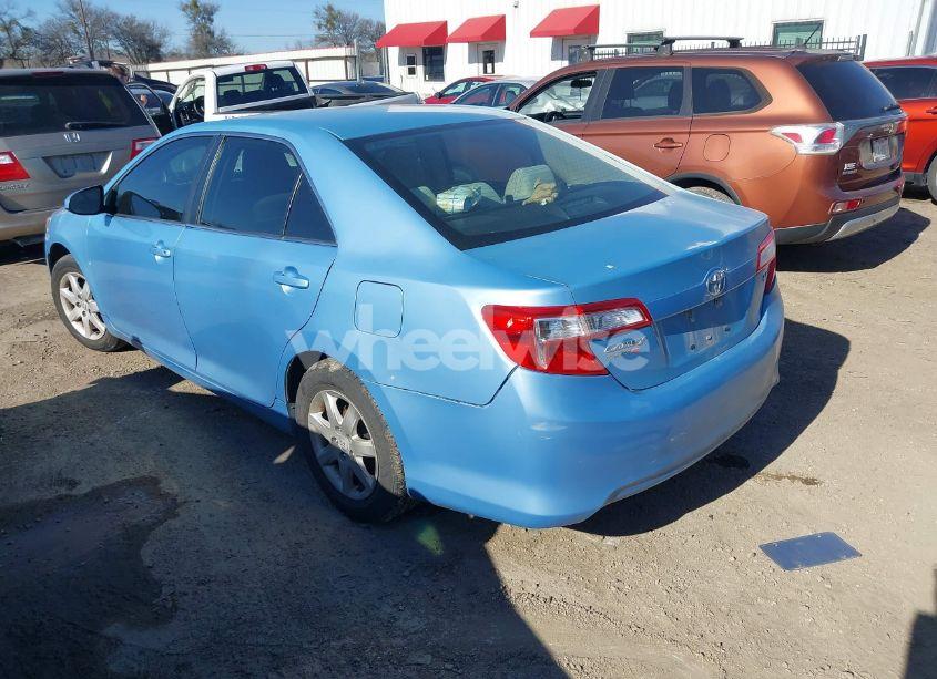 Photo 3 of 2013 Toyota Camry LE (VIN 4T4BF1FK5DR303460)