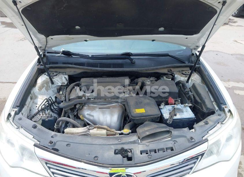 Photo 10 of 2014 Toyota Camry L (VIN 4T4BF1FK5ER347251)