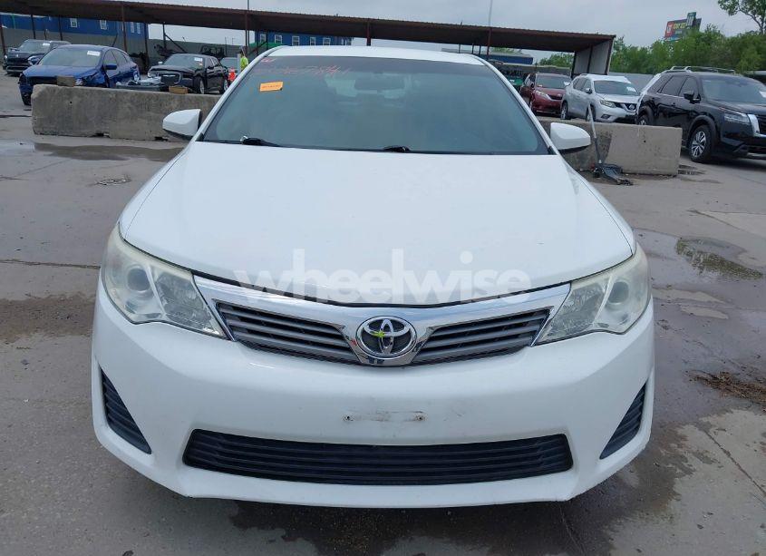 Photo 13 of 2014 Toyota Camry L (VIN 4T4BF1FK5ER347251)