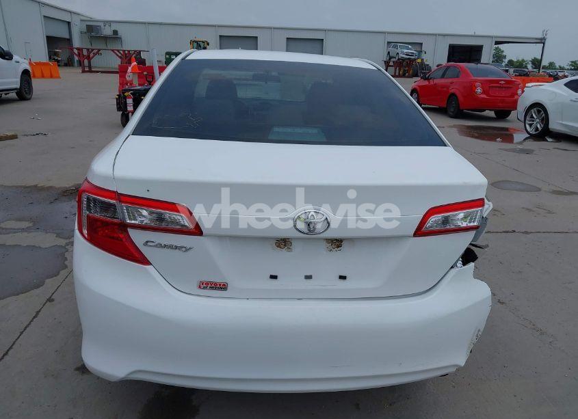 Photo 17 of 2014 Toyota Camry L (VIN 4T4BF1FK5ER347251)