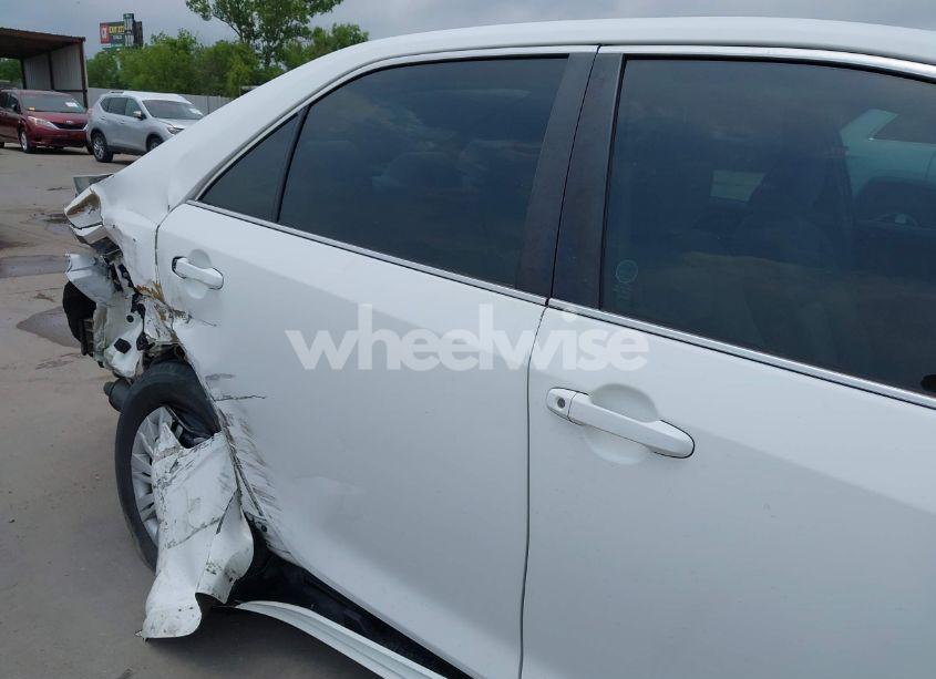 Photo 19 of 2014 Toyota Camry L (VIN 4T4BF1FK5ER347251)