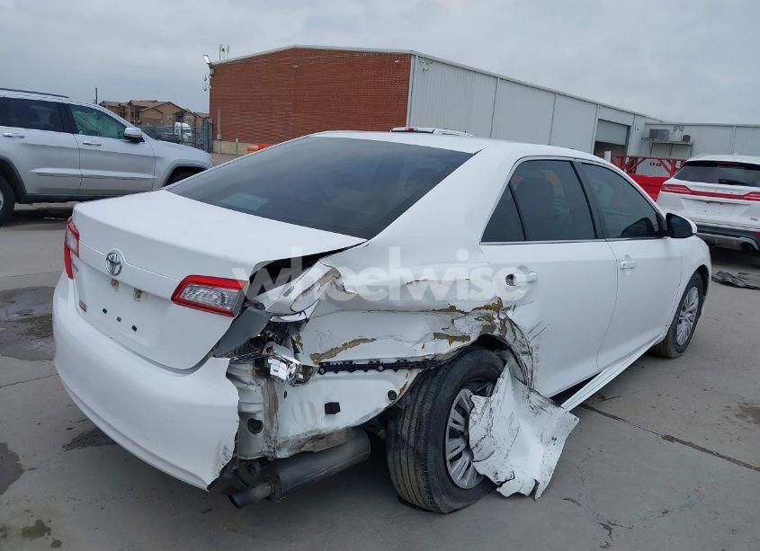 Photo 4 of 2014 Toyota Camry L (VIN 4T4BF1FK5ER347251)