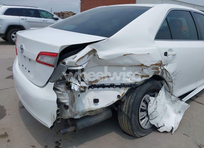 Photo 6 of 2014 Toyota Camry L (VIN 4T4BF1FK5ER347251)