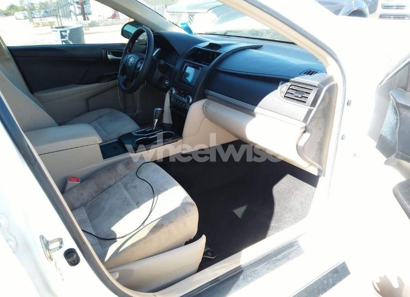 Photo 5 of 2014 Toyota Camry LE (VIN 4T4BF1FK5ER350196)