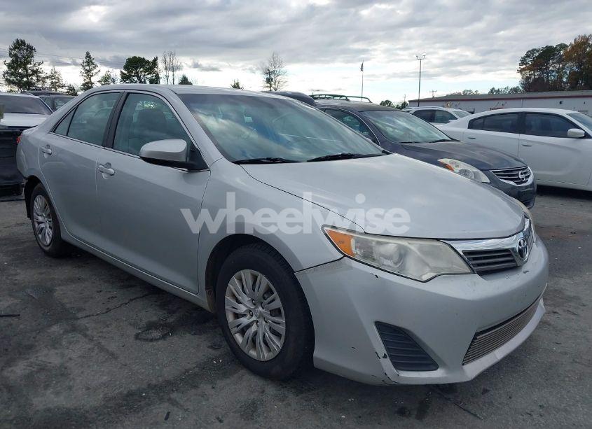 2014 Toyota Camry L (VIN 4T4BF1FK5ER355639) main photo