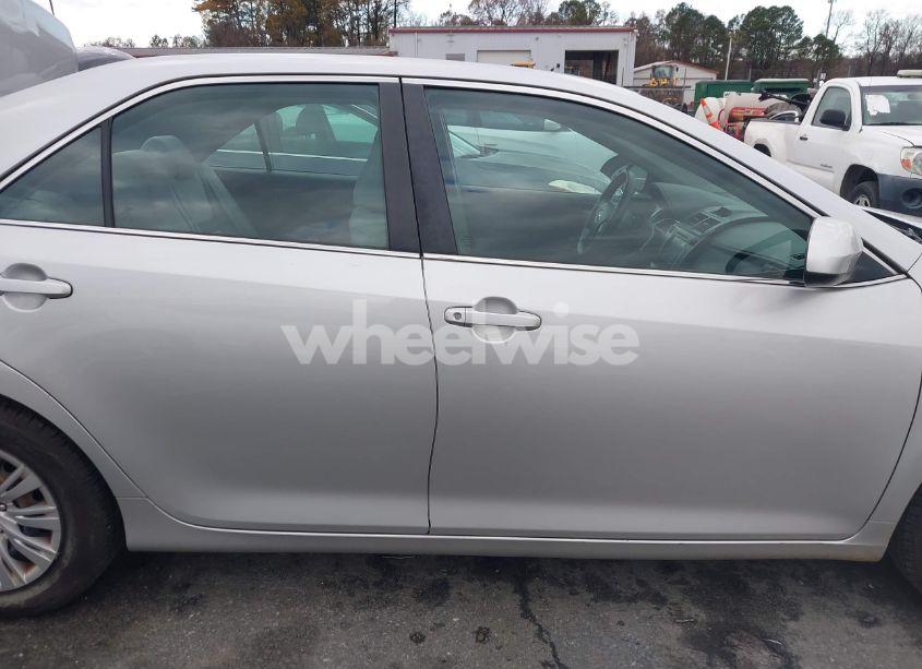 Photo 13 of 2014 Toyota Camry L (VIN 4T4BF1FK5ER355639)
