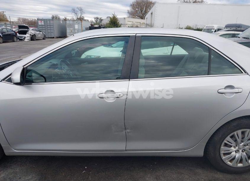 Photo 14 of 2014 Toyota Camry L (VIN 4T4BF1FK5ER355639)