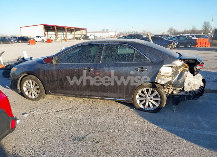 Photo 14 of 2014 Toyota Camry XLE (VIN 4T4BF1FK5ER357326)