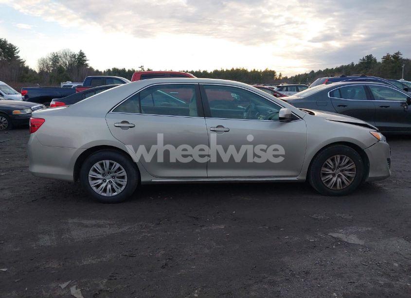 Photo 13 of 2014 Toyota Camry LE (VIN 4T4BF1FK5ER359951)