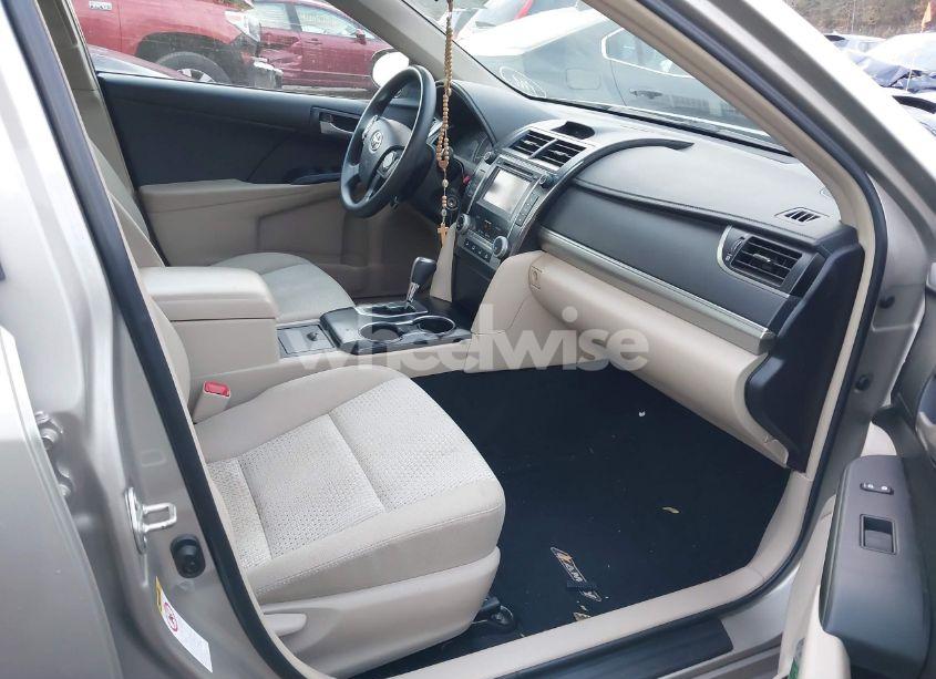 Photo 5 of 2014 Toyota Camry LE (VIN 4T4BF1FK5ER359951)