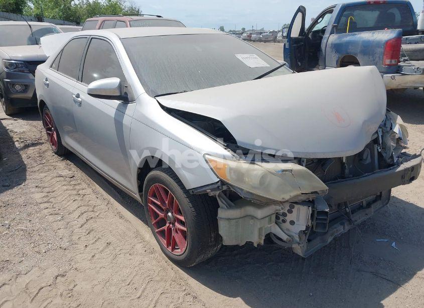 2014 Toyota Camry L (VIN 4T4BF1FK5ER391296) main photo