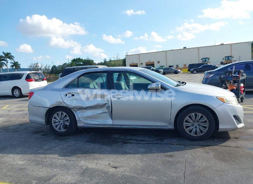 Photo 13 of 2014 Toyota Camry LE (VIN 4T4BF1FK5ER408579)