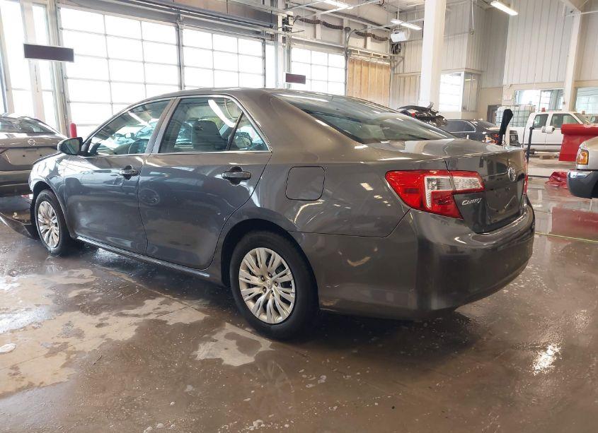 Photo 3 of 2014 Toyota Camry LE (VIN 4T4BF1FK5ER412146)