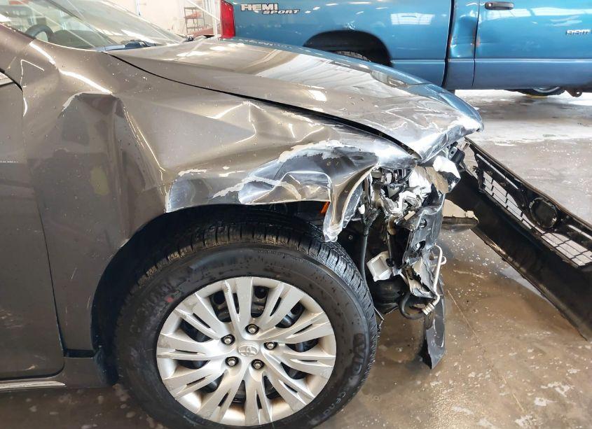 Photo 6 of 2014 Toyota Camry LE (VIN 4T4BF1FK5ER412146)