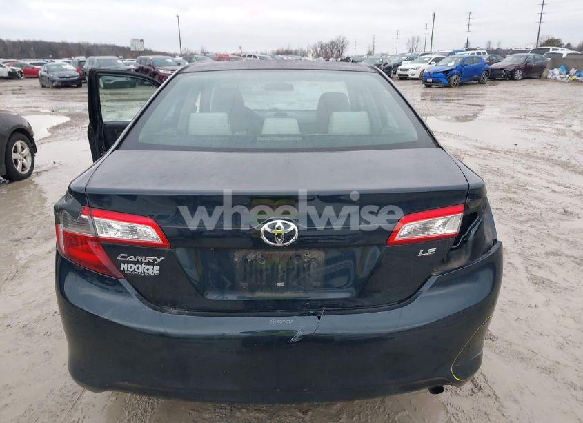 Photo 16 of 2014 Toyota Camry LE (VIN 4T4BF1FK5ER414415)