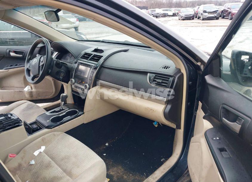 Photo 5 of 2014 Toyota Camry LE (VIN 4T4BF1FK5ER414415)