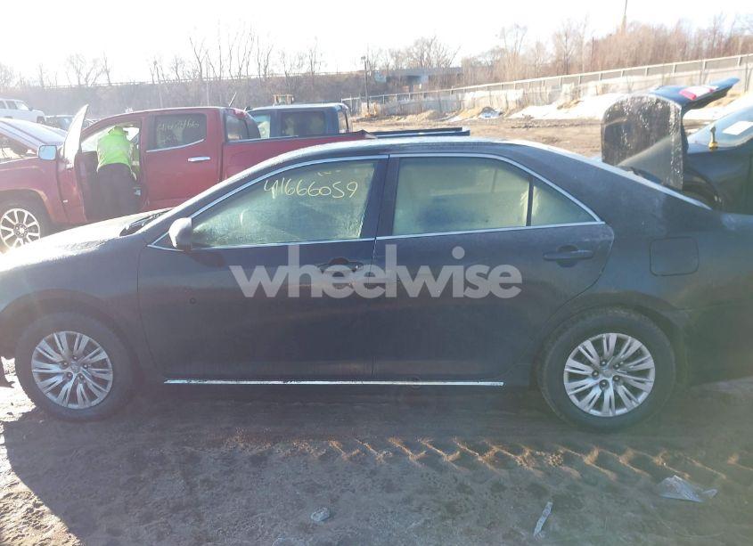 Photo 13 of 2014 Toyota Camry LE (VIN 4T4BF1FK5ER425253)