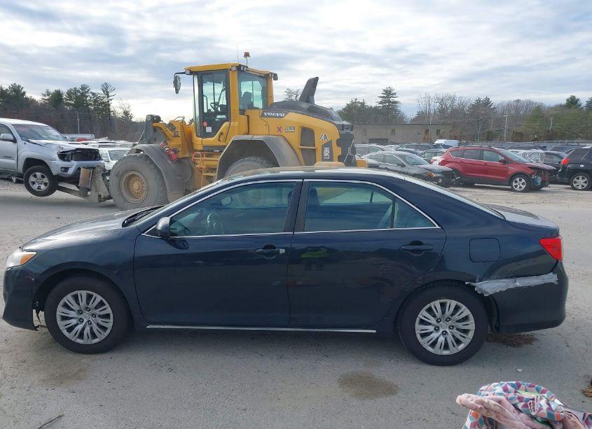 Photo 14 of 2014 Toyota Camry LE (VIN 4T4BF1FK5ER431912)