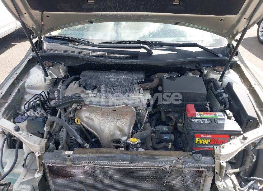 Photo 10 of 2015 Toyota Camry LE (VIN 4T4BF1FK5FR460828)