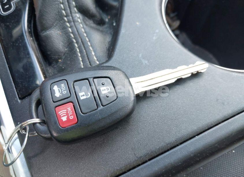 Photo 11 of 2015 Toyota Camry LE (VIN 4T4BF1FK5FR460828)