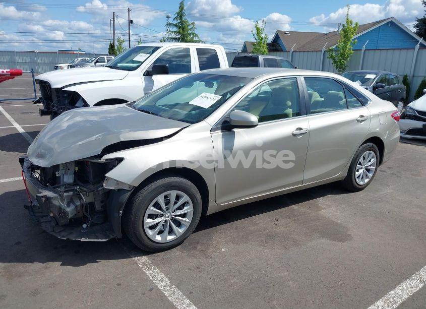 Photo 2 of 2015 Toyota Camry LE (VIN 4T4BF1FK5FR460828)