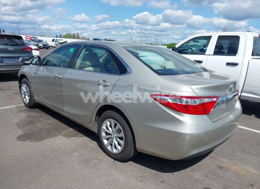 Photo 3 of 2015 Toyota Camry LE (VIN 4T4BF1FK5FR460828)