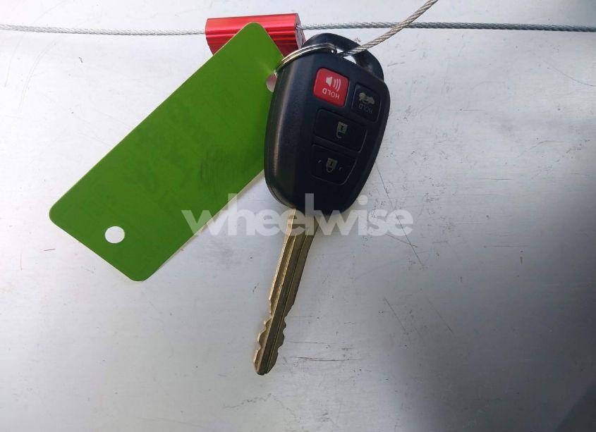 Photo 11 of 2015 Toyota Camry LE (VIN 4T4BF1FK5FR466130)