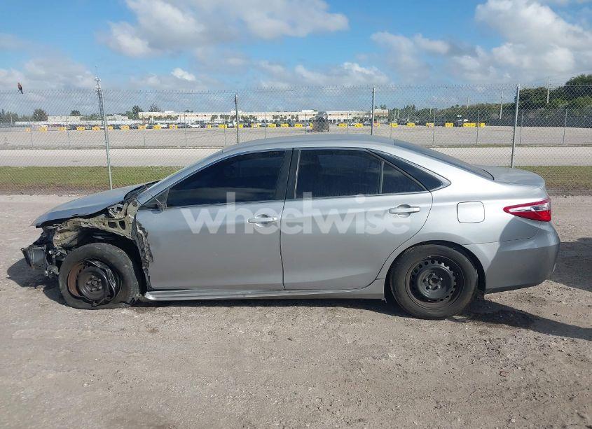 Photo 15 of 2015 Toyota Camry LE (VIN 4T4BF1FK5FR466130)