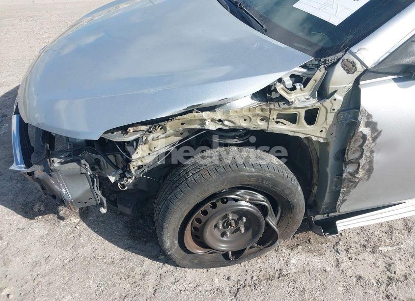 Photo 6 of 2015 Toyota Camry LE (VIN 4T4BF1FK5FR466130)