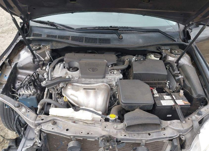 Photo 10 of 2015 Toyota Camry LE (VIN 4T4BF1FK5FR474017)